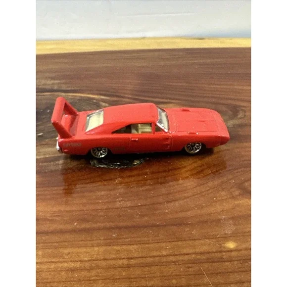 HOT WHEELS DODGE CHARGER DAYTONA, 1995 LOOSE RED - Picture 1 of 5